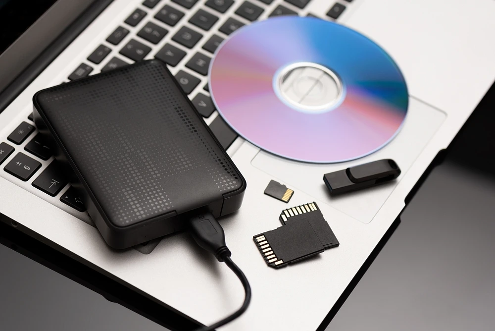 how to spot a fake SD card