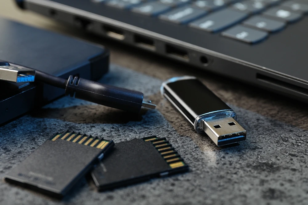 how to spot a fake SD card